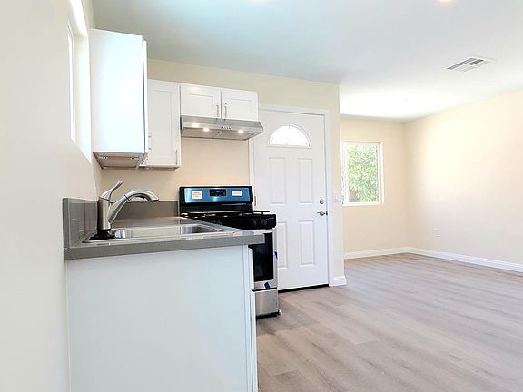 2nd image of 1039 Prospect Ave