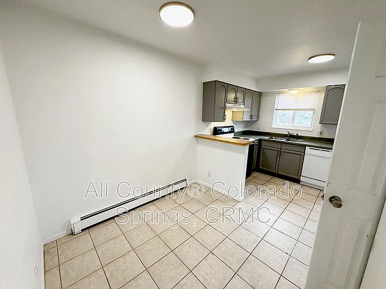 4995 Picturesque Cir #4 — Photo 10
