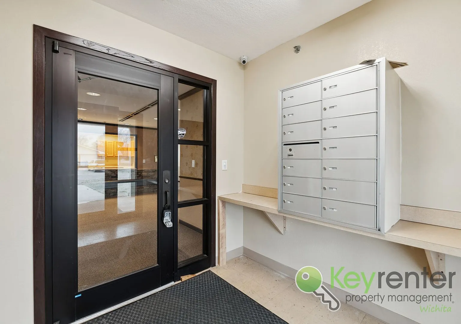 $650 / 1 br / 1.0 ba / 630 sqft Simple Living - Studio Apartments! — Photo 4