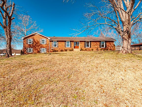 5th image of 704 Emily Dr