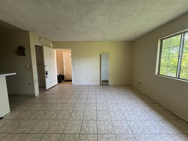 16701 S Denver Ave #3 — Photo 3