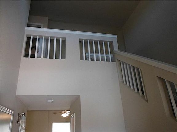 3rd image of 5850 Baywood