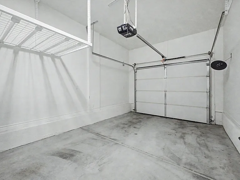 2435 Cordoba Bluff Ct — Photo 26