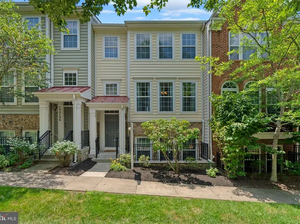 17748 Phelps Hill Ln, Derwood, MD 20855