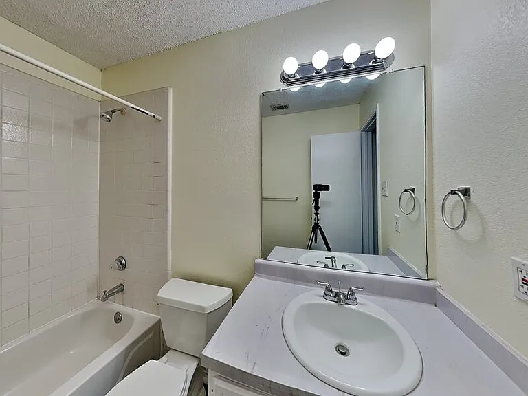 4509 Ebbtide Ct — Photo 8