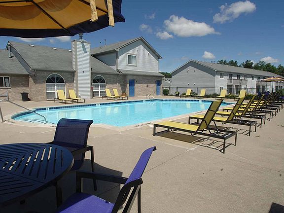 Swimming Pool and Sun Deck