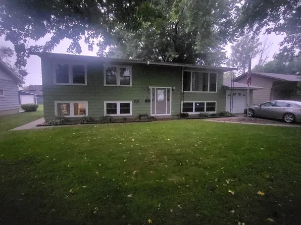 711 Decorah Ave #1, Decorah, IA 52101