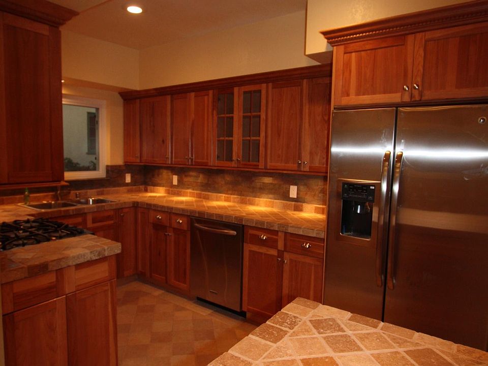 1st image of 127 Nieto Ave
