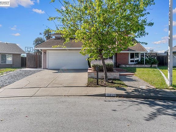2nd image of 36671 Ponderosa Ct