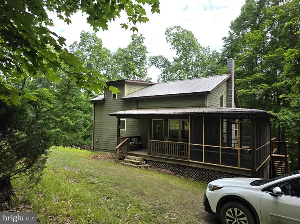 565 Scarlet Tanager Trl, Franklin, WV 26807