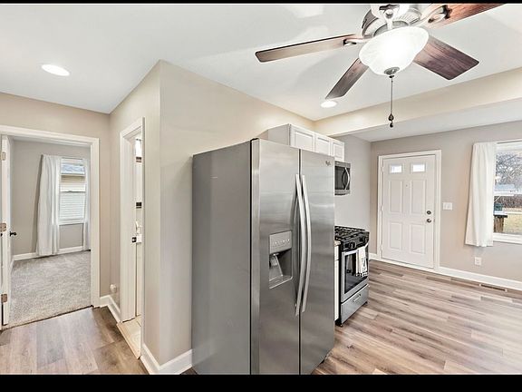 3rd image of 296 S Forest Ave