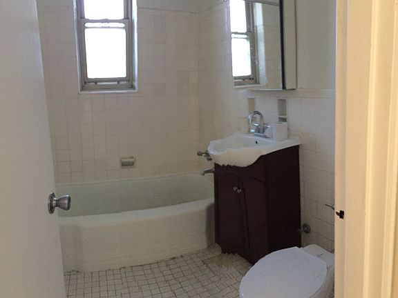 3rd image of 1834 Caton Ave APT 1K