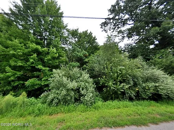 8420 Angola Rd, Holland, OH 43528