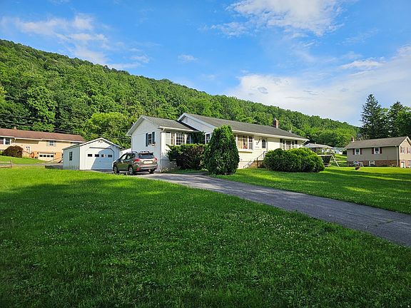 3rd image of 14155 Hill Valley Rd