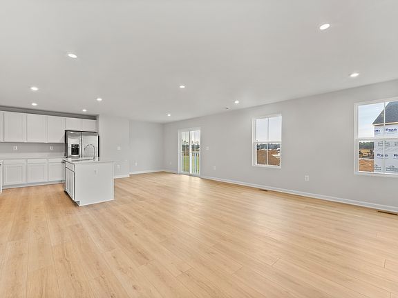 4th image of 18241 Augusta Run