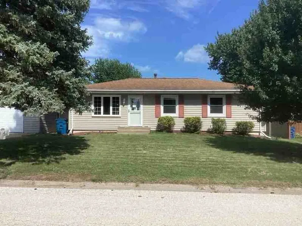908 18th St, Rapids City, IL 61278