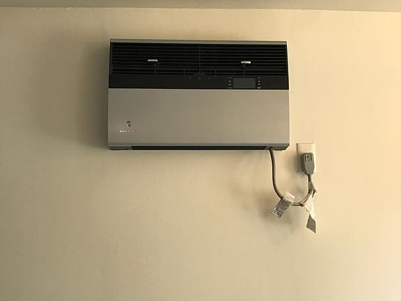 Wall AC/Heat Unit