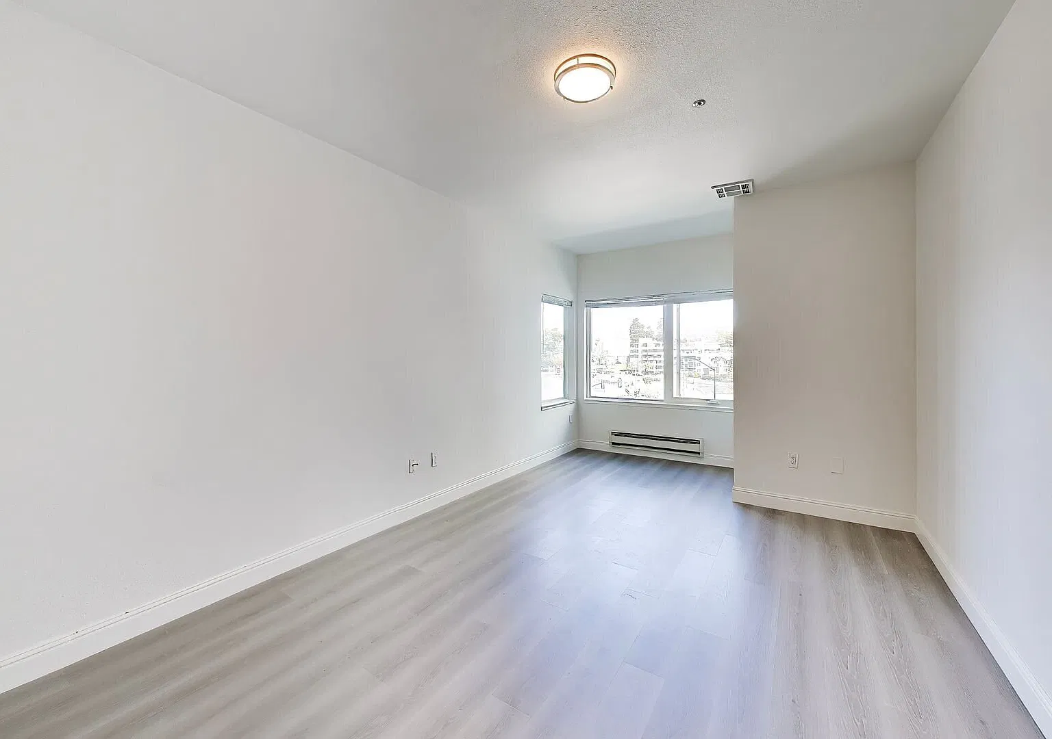 Lake Merritt-Facing 1-Bedroom + Den | Steps from the Lake | Private Balcony — Photo 4