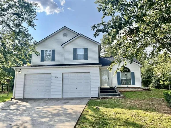 3402 Bell Dr, Rex, GA 30273