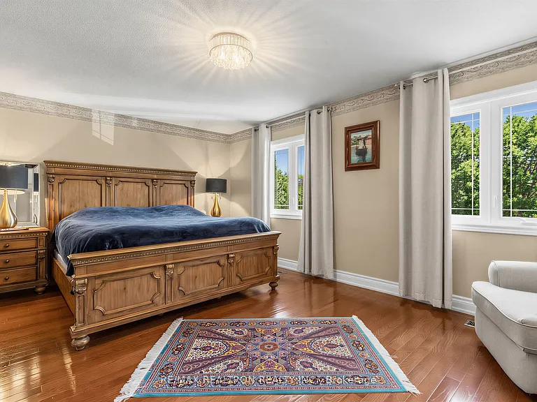 210 Westmount Blvd — Photo 23