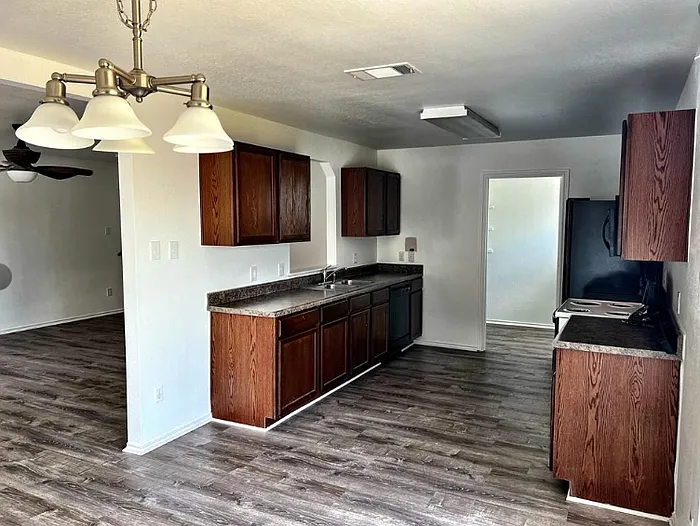 12313 Drummond Dr — Photo 3