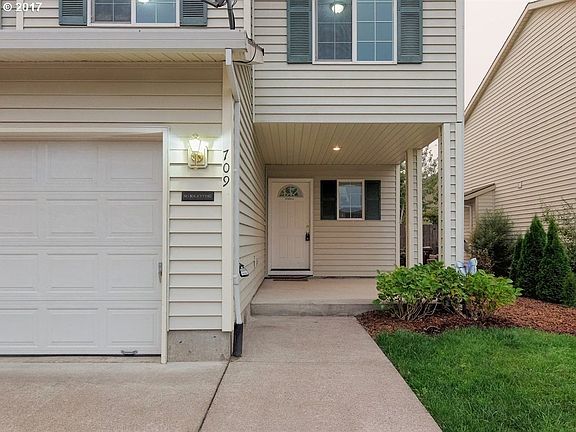 2nd image of 709 SE 71st Ave