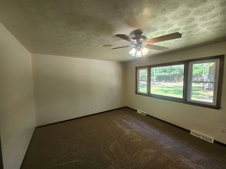 15713 S Crater Rd — Photo 3