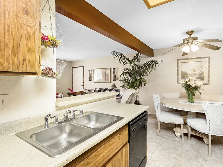 Quailpointe Apartments — Photo 40