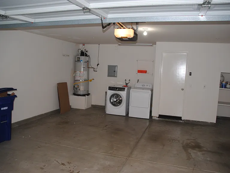672 Kellogg St — Photo 7