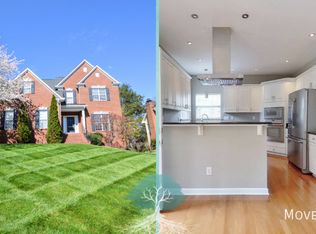 10516 Rougemont Ln, Charlotte, NC 28277