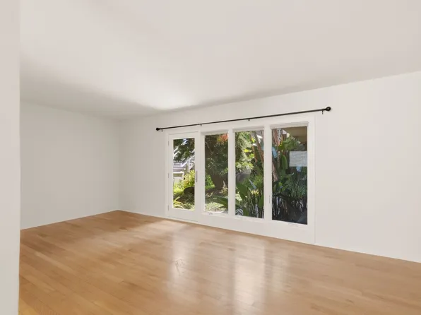 176 McKnight Dr, Laguna Beach, CA 92651
