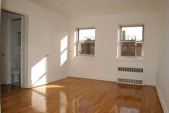 5th image of 13509 83rd Ave APT 1F