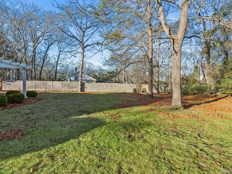 1850 Sterling Rd — Photo 12