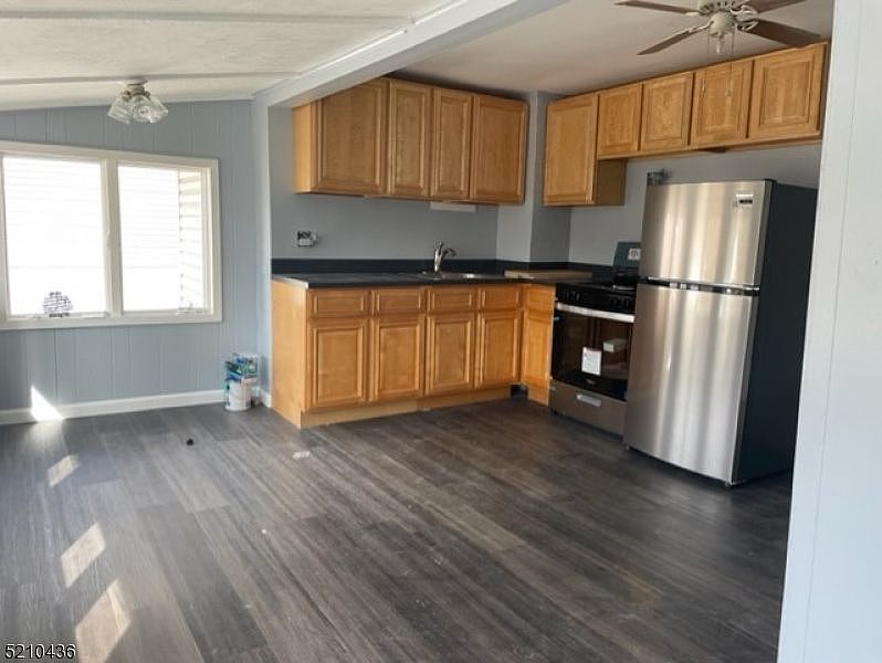 1st image of 29 John St
