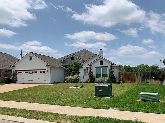 2nd image of 2920 Archer Dr