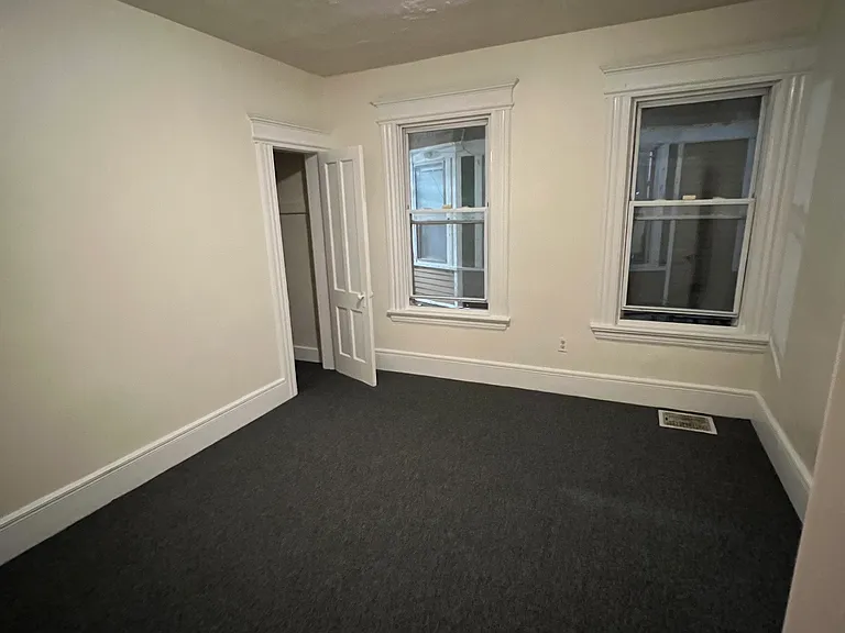 696 Kossuth St #1 — Photo 7