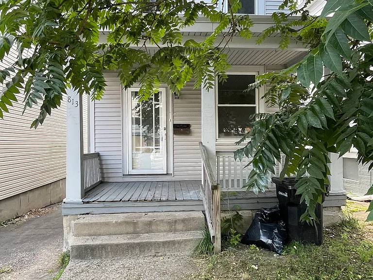 813 Terry St — Photo 9