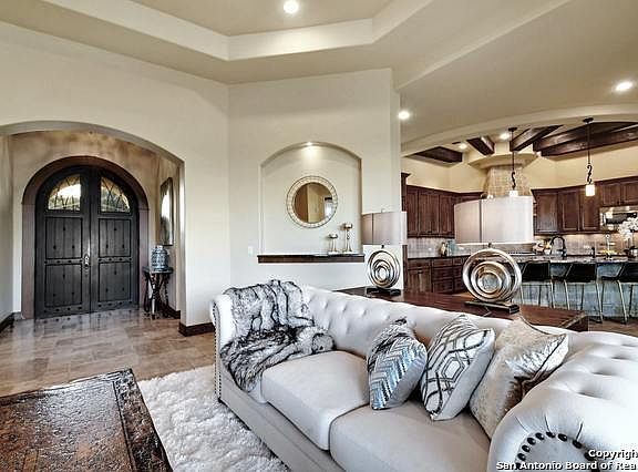 4th image of 16002 Encino Viejo St