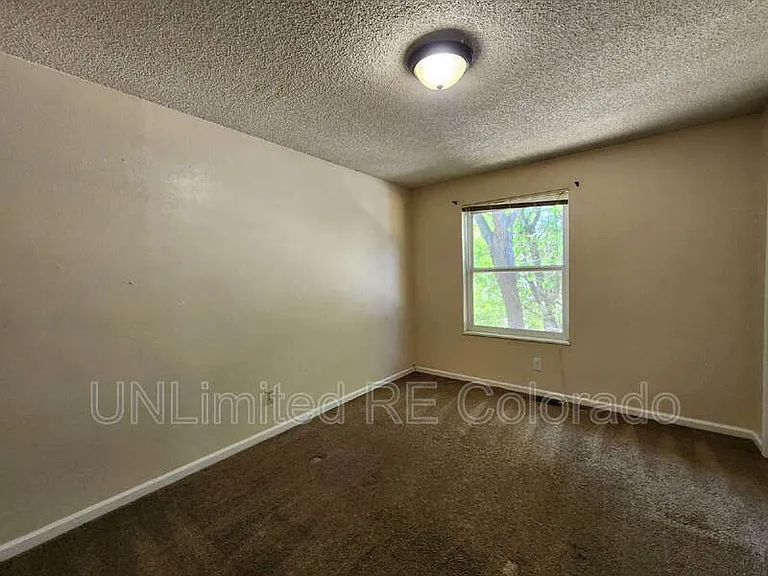 10833 W Patterson Pl — Photo 12