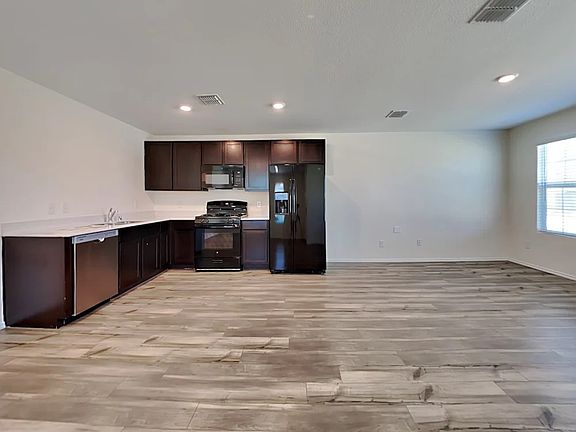 5th image of 3066 Wallace Wells Ct