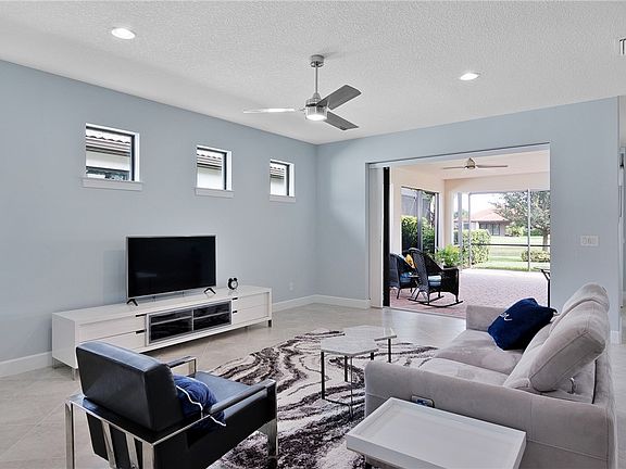 5th image of 5096 Pendelton Sq