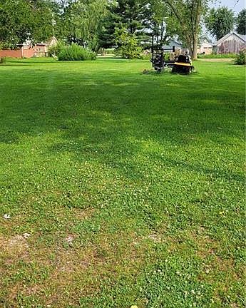 3rd image of W Oak Ave
