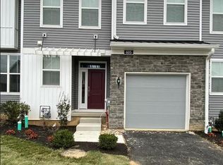 605 Mockernut Ct, Chester Springs, PA 19425
