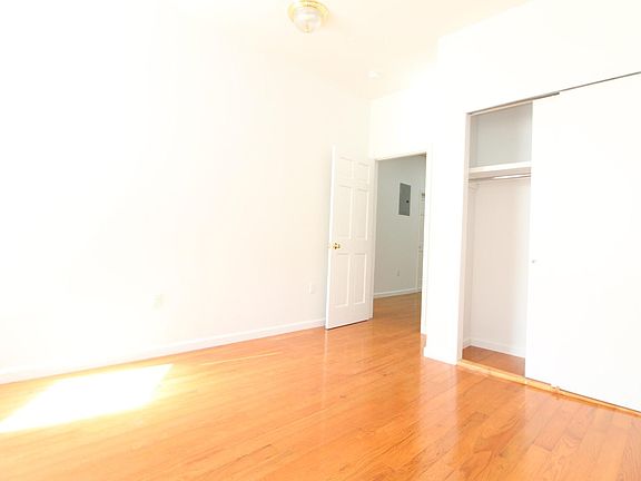 4th image of 1136 50th St #1