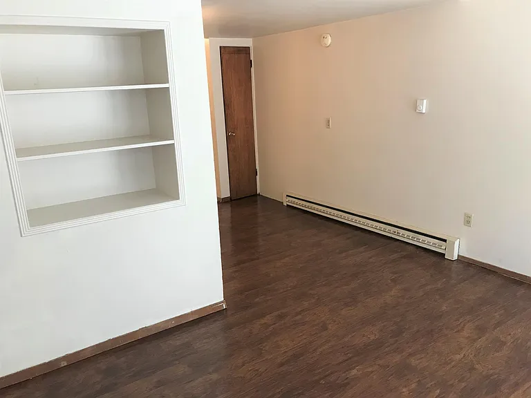 650 NE 42nd St #7 — Photo 1