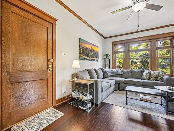 4th image of 1101 W Wrightwood Ave #3