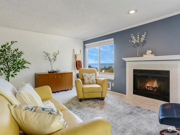 1215 SW 132nd Lane #321, Burien, WA 98146