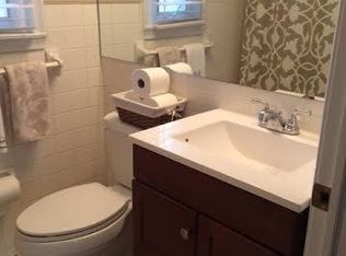 1872 Graefield Rd, Birmingham, MI 48009