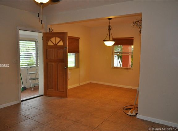 3rd image of 18341 NE 21st Pl