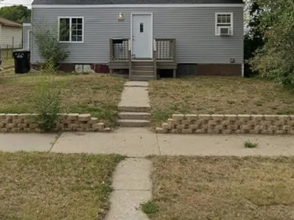 1015 8th Ave W, Williston, ND 58801